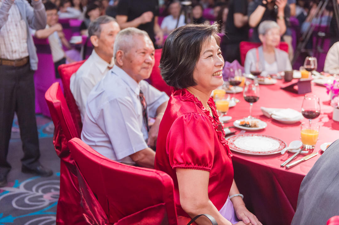 台北維多麗亞酒店婚攝婚錄婚禮紀錄錄影SDE,台北桃園婚禮紀錄婚攝團隊推薦,台北桃園婚錄婚禮錄影團隊推薦,戶外證婚歐式草原莊園婚禮