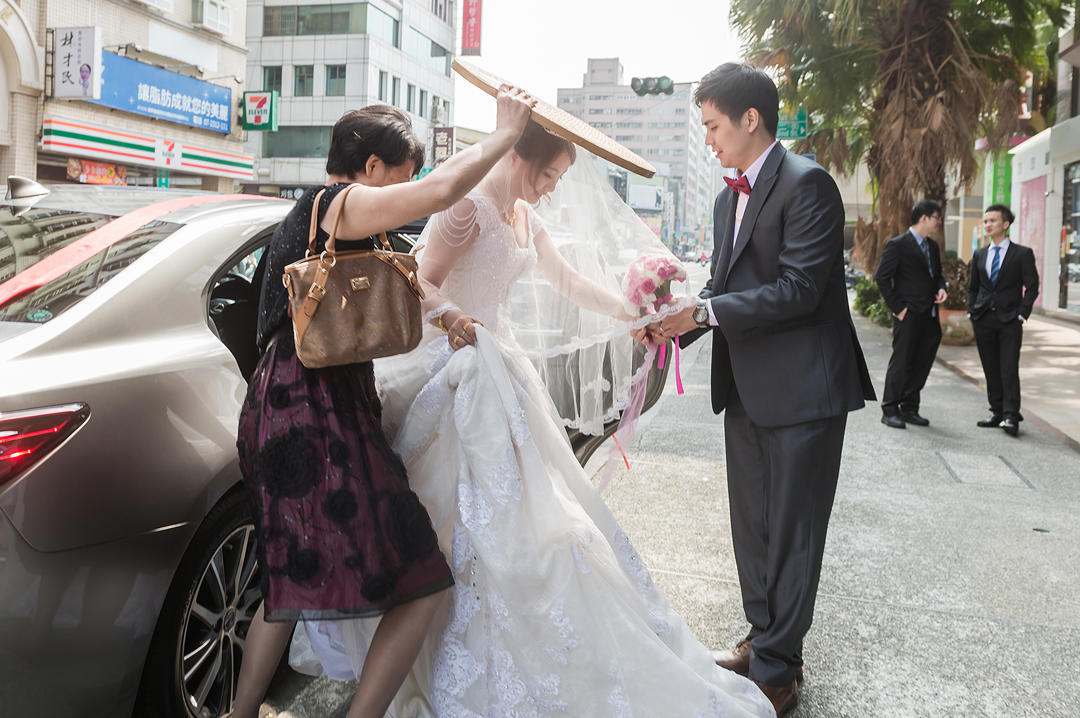 高雄婚禮記錄婚攝,高雄福華飯店婚攝,高雄翰品酒店婚攝,高雄圓山婚攝,高雄晶英國際行館婚攝婚禮紀錄,高雄戶外證婚歐式英式婚禮