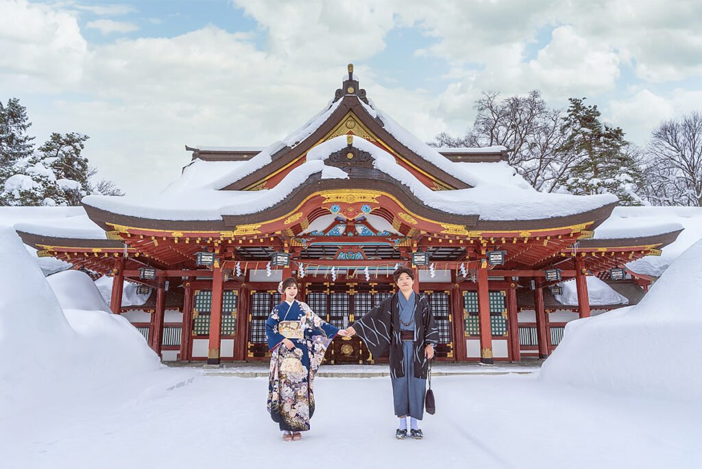 海外婚紗北海道和服婚紗攝影寫真,日本神社婚紗,旭川美瑛婚紗攝影,日本河口湖婚紗,富士山婚紗,京都婚紗,富良野婚紗,東京婚紗,輕井澤婚紗,日本北海道旅拍,北海道婚紗景點,北海道和服租借,雪景婚紗作品,推薦北海道攝影師,日本婚紗包套,沖繩教堂婚紗攝影包套