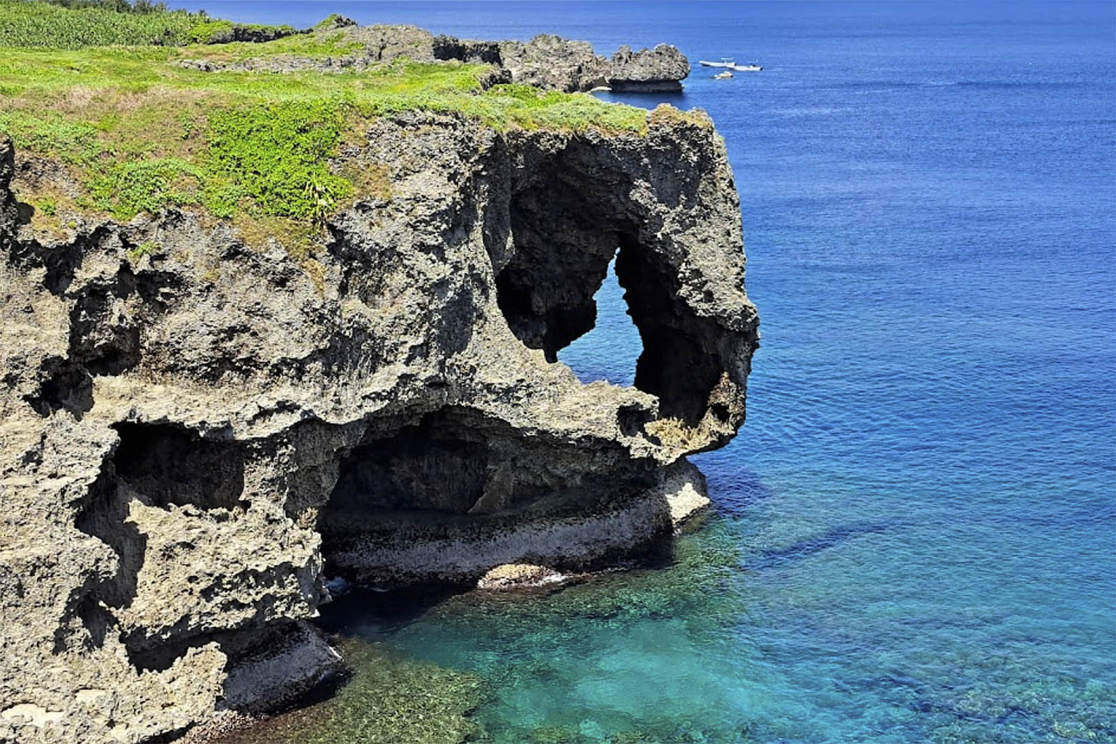 沖繩景點萬座毛