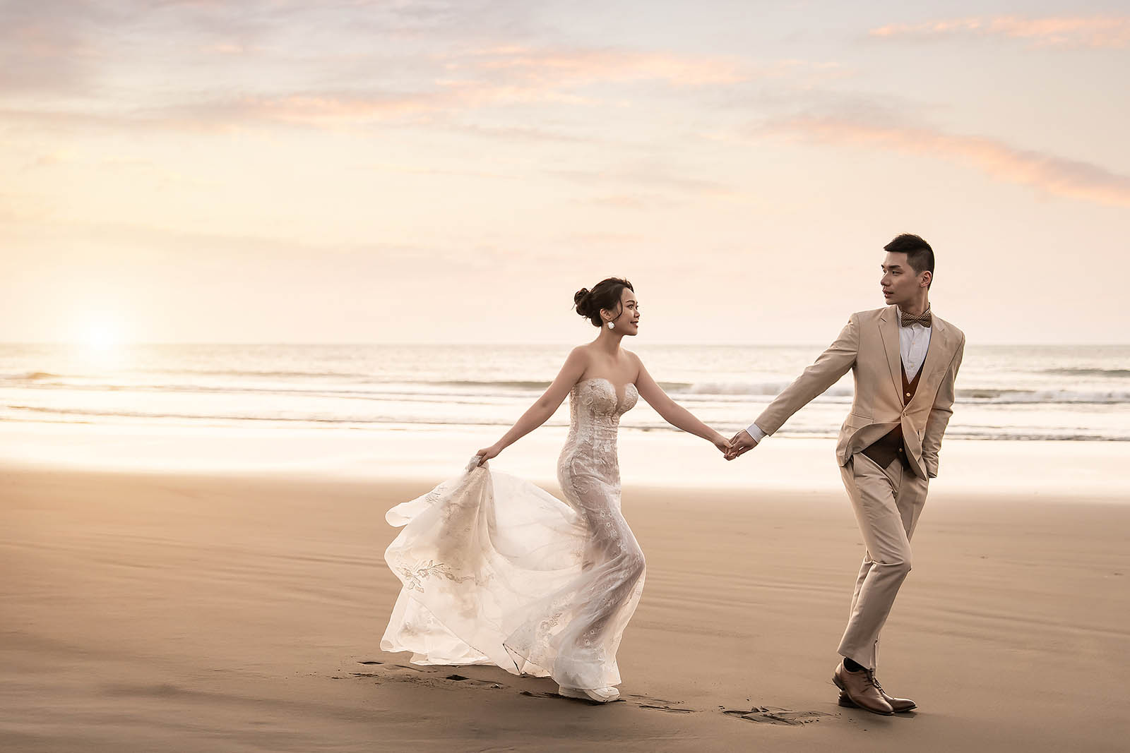 桃園婚紗景點推薦,桃園婚紗包套推薦,桃園婚紗工作室,桃園婚紗個人工作室,桃園自助婚紗,桃園婚紗攝影師推薦,桃園婚紗拍攝,桃園婚攝推薦,桃園婚錄,桃園婚禮紀錄,桃園婚拍,台灣婚紗拍攝推薦,台北婚紗拍攝推薦,台灣婚攝推薦